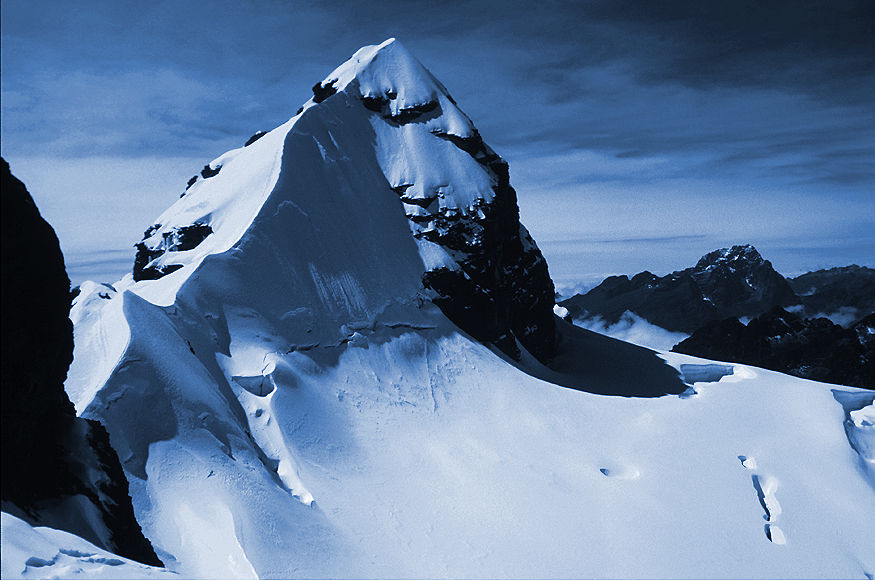 Alpamayo Chico