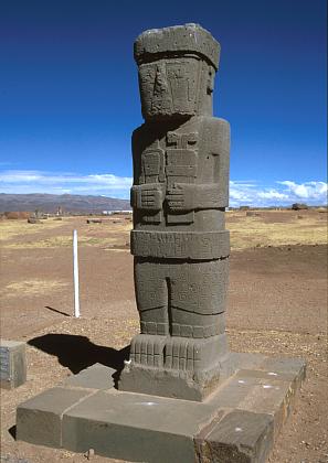 Tiwanaku, Monolithische Statue